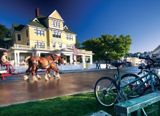 Highlights to Discover on Your Mackinac Carriage Tour.